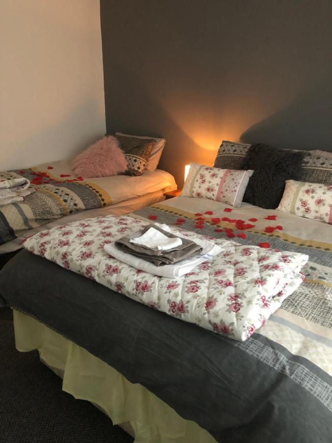 Ponderosea Cottage Free Gated Parking M1 & City Location, Wood Stove Lisburn Εξωτερικό φωτογραφία