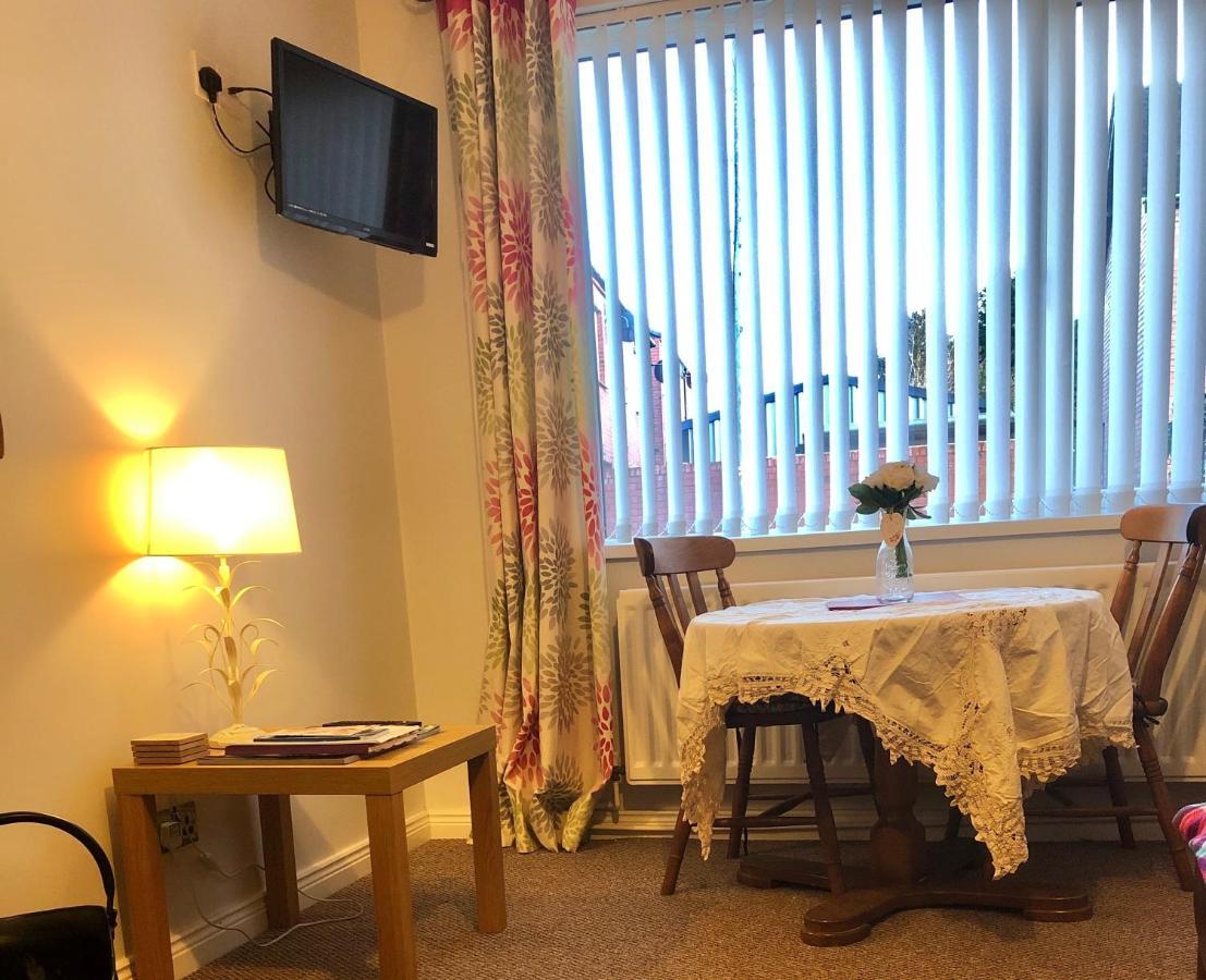 Ponderosea Cottage Free Gated Parking M1 & City Location, Wood Stove Lisburn Εξωτερικό φωτογραφία