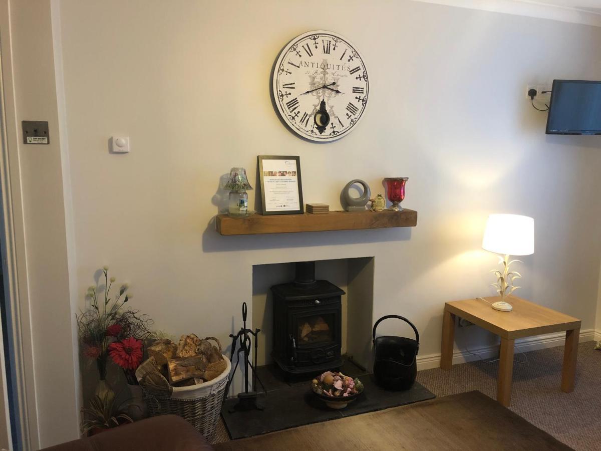 Ponderosea Cottage Free Gated Parking M1 & City Location, Wood Stove Lisburn Εξωτερικό φωτογραφία