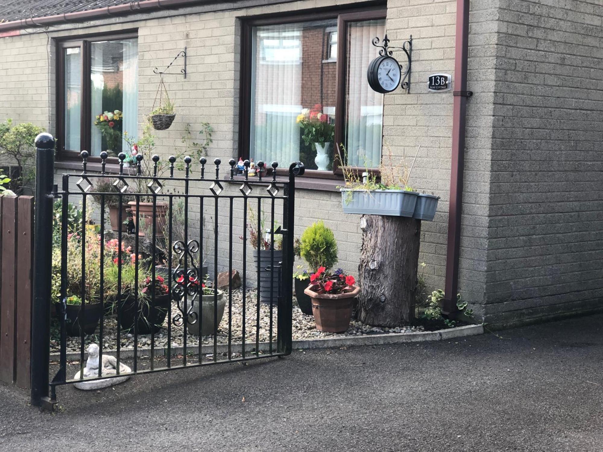 Ponderosea Cottage Free Gated Parking M1 & City Location, Wood Stove Lisburn Εξωτερικό φωτογραφία