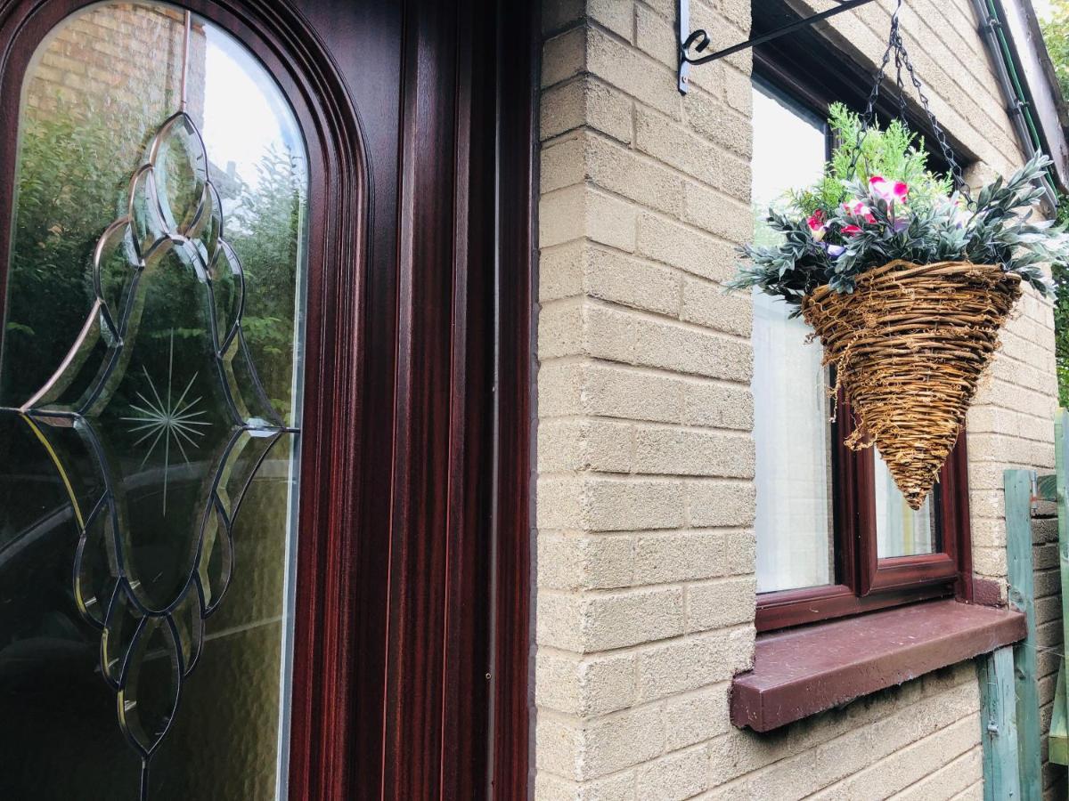 Ponderosea Cottage Free Gated Parking M1 & City Location, Wood Stove Lisburn Εξωτερικό φωτογραφία